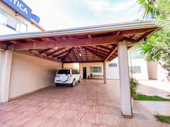 Imagem Sobrado com 3 Quartos à Venda, 214 m² em Centro - Caldas Novas
