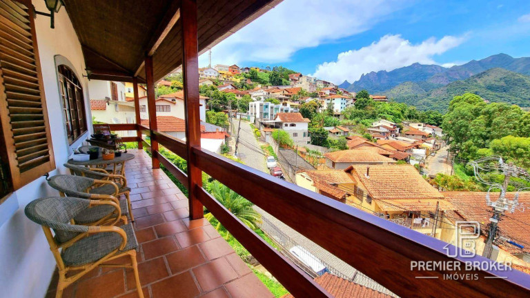Imagem Casa com 4 Quartos à Venda, 167 m² em Fazendinha - Teresópolis Imagem Casa com 4 Quartos à Venda, 167 m² em Fazendinha - Teresópolis