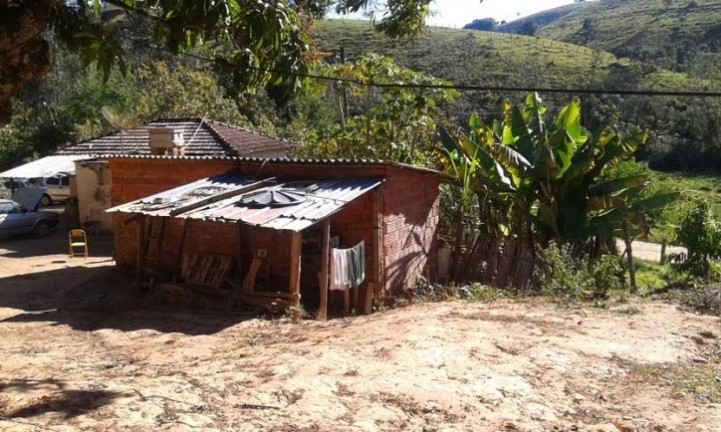 Imagem Chácara com 2 Quartos à Venda, 10 m² em Paiol - Guaratinguetá Imagem Chácara com 2 Quartos à Venda, 10 m² em Paiol - Guaratinguetá