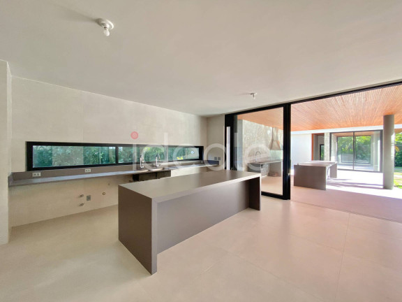Imagem Casa de Condomínio com 5 Quartos à Venda, 1.350 m² em Barra Da Tijuca - Rio De Janeiro