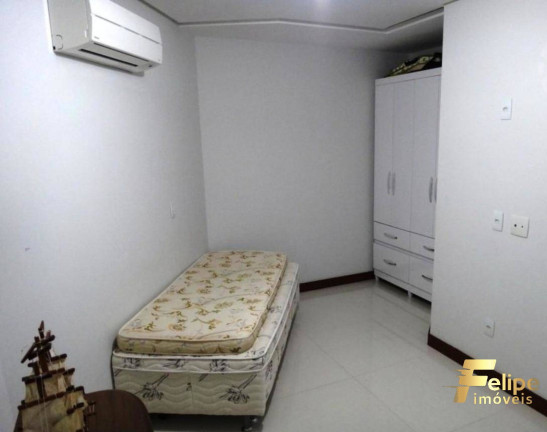 Imagem Imóvel com 4 Quartos à Venda, 235 m² em Centro - Guarapari