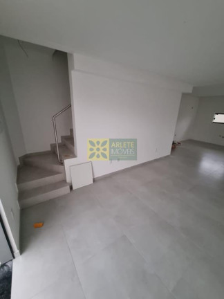 Imagem Sobrado com 3 Quartos à Venda, 92 m² em Balneário Perequê - Porto Belo Imagem Sobrado com 3 Quartos à Venda, 92 m² em Balneário Perequê - Porto Belo