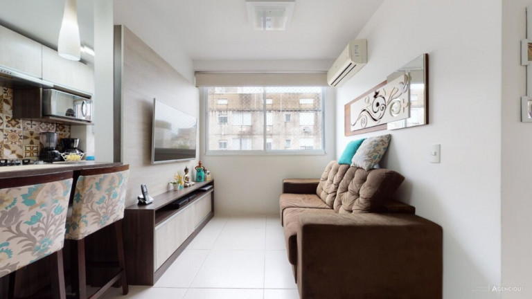 Imagem Imóvel com 2 Quartos à Venda, 58 m² em Cavalhada - Porto Alegre Imagem Imóvel com 2 Quartos à Venda, 58 m² em Cavalhada - Porto Alegre