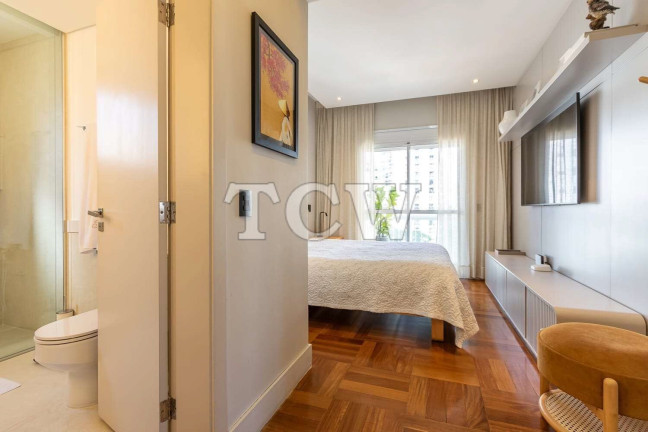Imagem Apartamento com 3 Quartos à Venda, 210 m² em Moema - São Paulo
