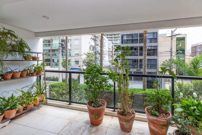 Imagem Apartamento com 3 Quartos à Venda, 161 m² em Vila Nova Conceição - São Paulo