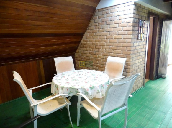 Imagem Casa com 3 Quartos para Alugar ou Temporada, 100 m² em Centro - Bombinhas Imagem Casa com 3 Quartos para Alugar ou Temporada, 100 m² em Centro - Bombinhas