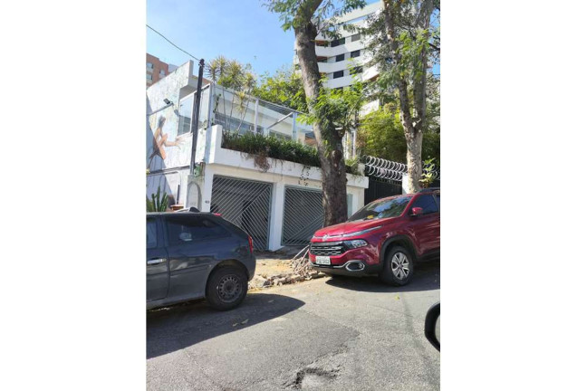 Imagem Casa com 5 Quartos à Venda, 255 m² em Aclimação - São Paulo