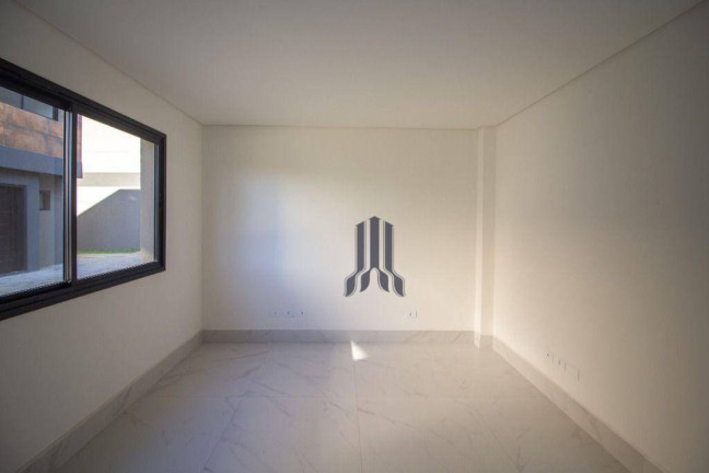 Imagem Sobrado com 4 Quartos à Venda, 130 m² em Portão - Curitiba Imagem Sobrado com 4 Quartos à Venda, 130 m² em Portão - Curitiba