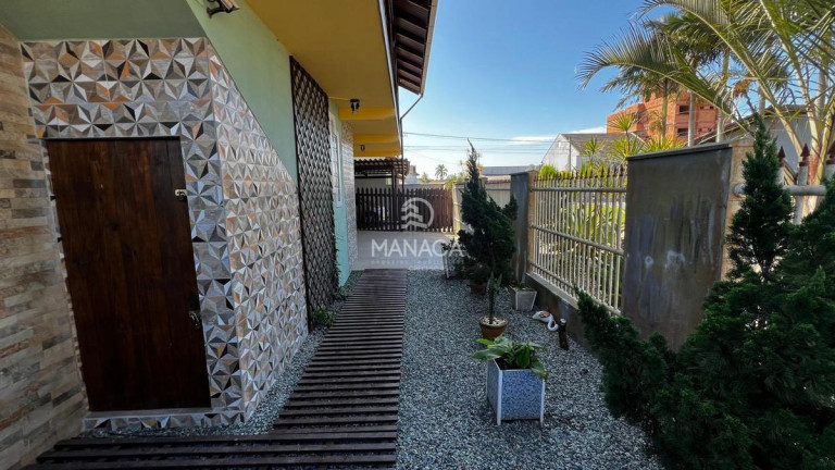Imagem Sobrado com 7 Quartos à Venda, 300 m² em São Cristóvão - Barra Velha Imagem Sobrado com 7 Quartos à Venda, 300 m² em São Cristóvão - Barra Velha