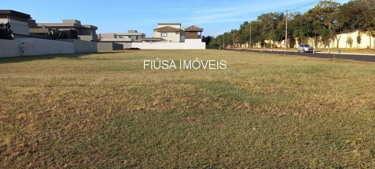Terreno à Venda, 720 m² em Alto Do Castelo - Ribeirão Preto