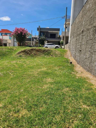 Terreno à Venda, 250 m² em Jardim Pereira Do Amparo - Jacareí