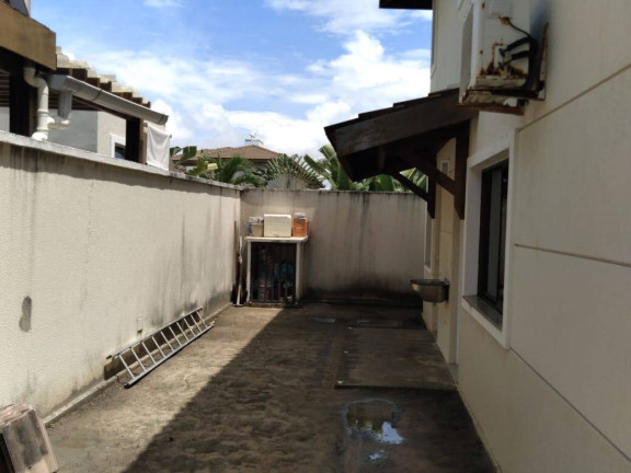 Imagem Casa com 4 Quartos à Venda, em Edson Queiroz - Fortaleza Imagem Casa com 4 Quartos à Venda, em Edson Queiroz - Fortaleza