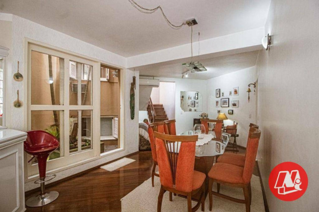 Imagem Casa com 3 Quartos à Venda, 306 m² em Santo Antônio - Porto Alegre Imagem Casa com 3 Quartos à Venda, 306 m² em Santo Antônio - Porto Alegre
