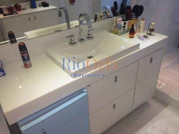 Imagem Apartamento com 4 Quartos à Venda, 167 m² em Barra Da Tijuca - Rio De Janeiro Imagem Apartamento com 4 Quartos à Venda, 167 m² em Barra Da Tijuca - Rio De Janeiro