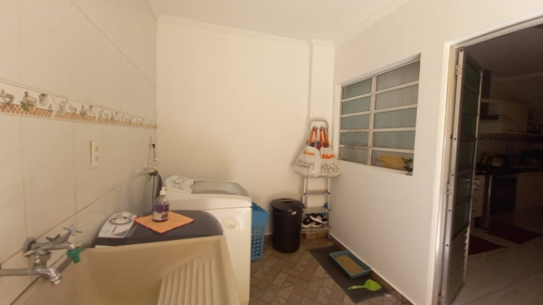 Imagem Casa com 3 Quartos à Venda, 260 m² em Jardim Record - Taboão Da Serra Imagem Casa com 3 Quartos à Venda, 260 m² em Jardim Record - Taboão Da Serra