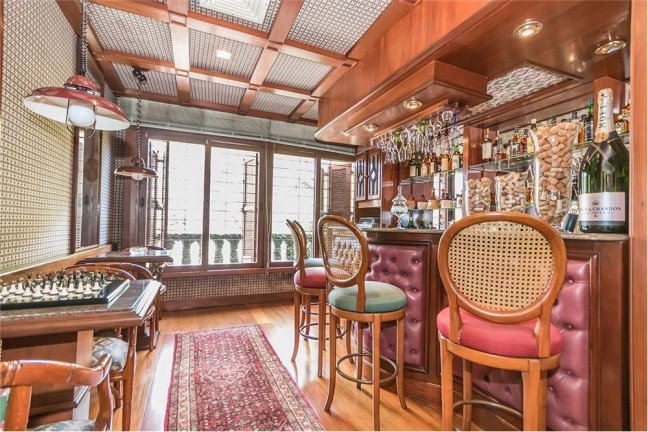 Imagem Casa com 4 Quartos à Venda, em Três Figueiras - Porto Alegre Imagem Casa com 4 Quartos à Venda, em Três Figueiras - Porto Alegre