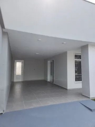 Imagem Casa com 4 Quartos à Venda, 196 m² em Vila Paraíba - Guaratinguetá Imagem Casa com 4 Quartos à Venda, 196 m² em Vila Paraíba - Guaratinguetá