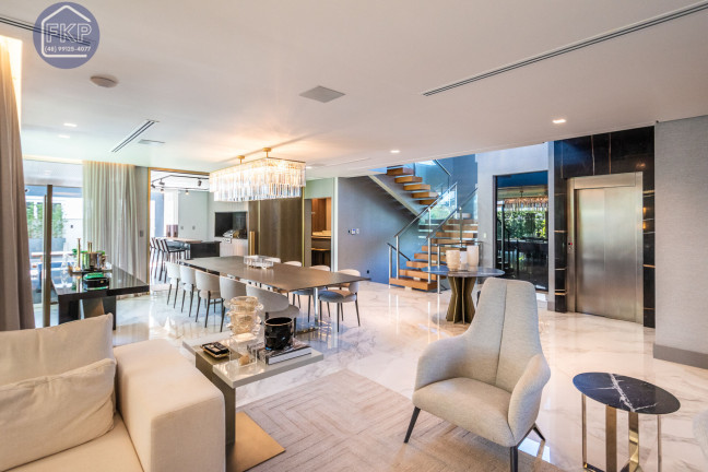 Imagem Casa com 7 Quartos à Venda, 780 m² em Jurerê Internacional - Florianópolis
