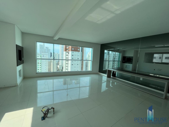 Apartamento com 3 Quartos à Venda, 115 m² em Centro - Balneário Camboriú