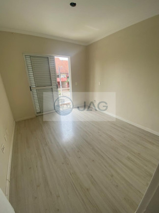 Imagem Imóvel com 3 Quartos à Venda, 223 m² em Uberaba - Curitiba Imagem Imóvel com 3 Quartos à Venda, 223 m² em Uberaba - Curitiba