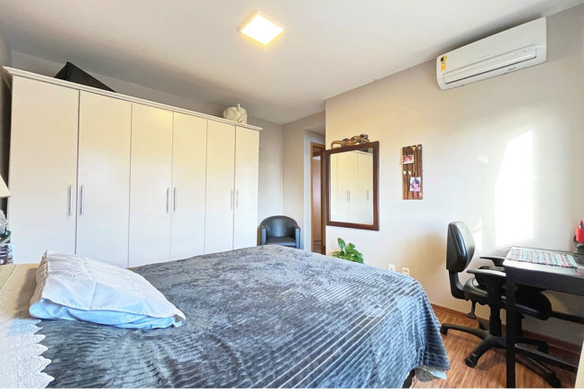 Imagem Apartamento com 3 Quartos à Venda, 82 m² em Santana - Porto Alegre Imagem Apartamento com 3 Quartos à Venda, 82 m² em Santana - Porto Alegre