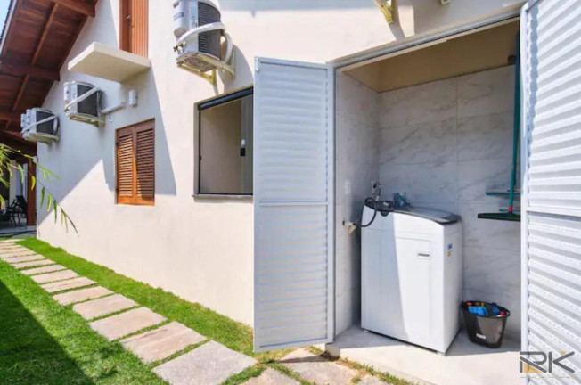 Imagem Casa com 3 Quartos à Venda, 185 m² em Itaguá - Ubatuba Imagem Casa com 3 Quartos à Venda, 185 m² em Itaguá - Ubatuba