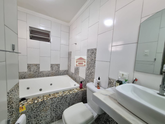 Imagem Casa com 3 Quartos à Venda, 230 m² Imagem Casa com 3 Quartos à Venda, 230 m²
