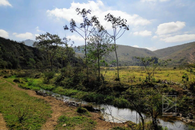 Imagem Fazenda à Venda, 530 m² em Centro - Cruzeiro Imagem Fazenda à Venda, 530 m² em Centro - Cruzeiro