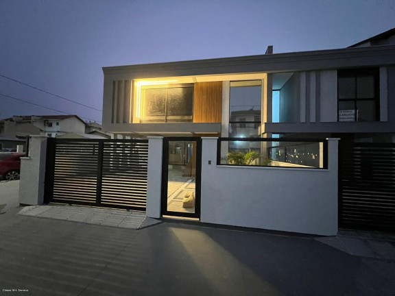 Casa com 3 Quartos à Venda, 208 m² em Ingleses Norte - Florianópolis