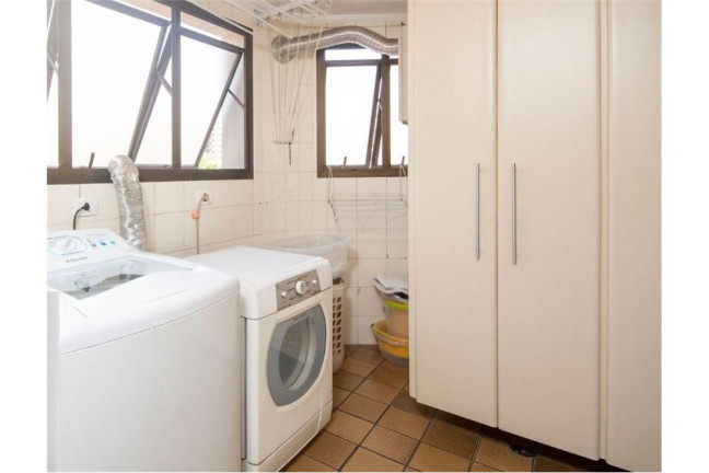 Imagem Apartamento com 4 Quartos à Venda, 200 m² em Moema - São Paulo Imagem Apartamento com 4 Quartos à Venda, 200 m² em Moema - São Paulo