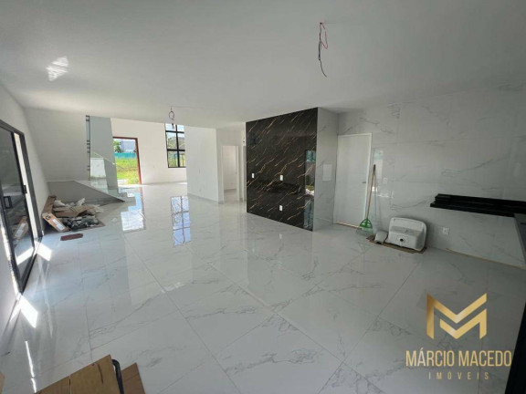 Imagem Casa com 4 Quartos à Venda, 300 m² em Cidade Alpha - Eusébio Imagem Casa com 4 Quartos à Venda, 300 m² em Cidade Alpha - Eusébio