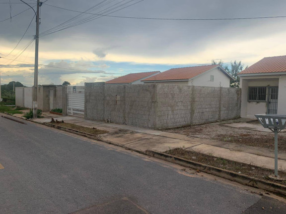 Imagem Casa com 2 Quartos à Venda, 42 m² em Osmar Cabral - Cuiabá Imagem Casa com 2 Quartos à Venda, 42 m² em Osmar Cabral - Cuiabá