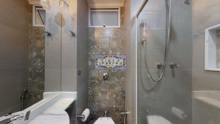 Imagem Apartamento com 2 Quartos à Venda, 71 m² em Lagoa - Rio De Janeiro Imagem Apartamento com 2 Quartos à Venda, 71 m² em Lagoa - Rio De Janeiro