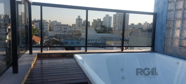 Imagem Cobertura com 2 Quartos à Venda, 210 m² em Santana - Porto Alegre Imagem Cobertura com 2 Quartos à Venda, 210 m² em Santana - Porto Alegre