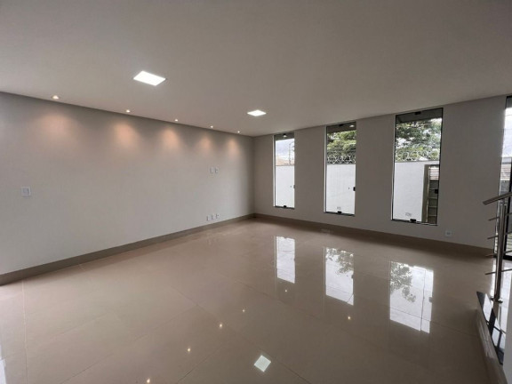Imagem Sobrado com 3 Quartos à Venda, 176 m² em Setor Três Marias - Goiânia Imagem Sobrado com 3 Quartos à Venda, 176 m² em Setor Três Marias - Goiânia