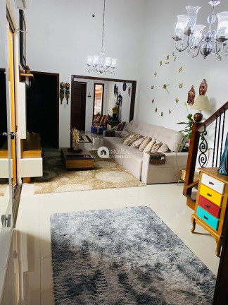 Imagem Casa com 2 Quartos à Venda, 150 m² Imagem Casa com 2 Quartos à Venda, 150 m²