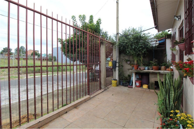Imagem Casa com 2 Quartos à Venda, em Mário Quintana - Porto Alegre Imagem Casa com 2 Quartos à Venda, em Mário Quintana - Porto Alegre
