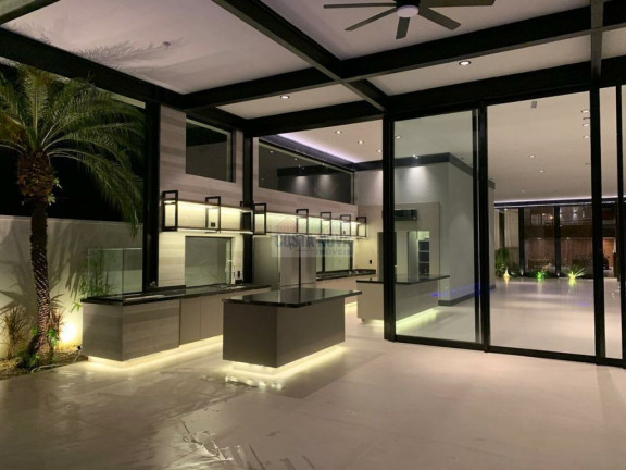 Imagem Casa com 6 Quartos à Venda, 650 m² Imagem Casa com 6 Quartos à Venda, 650 m²