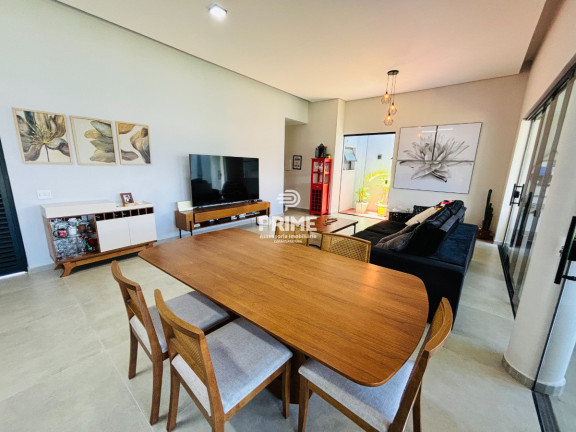 Casa com 3 Quartos à Venda, 162 m² em Centro - Caraguatatuba