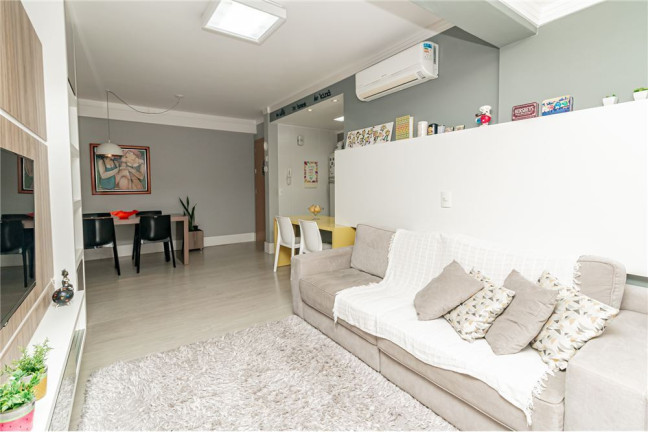 Imagem Imóvel com 2 Quartos à Venda, em Passo Da Areia - Porto Alegre Imagem Imóvel com 2 Quartos à Venda, em Passo Da Areia - Porto Alegre