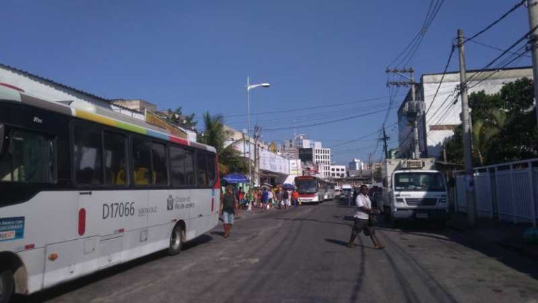 Imagem Imóvel para Alugar, 405 m² em Campo Grande - Rio De Janeiro Imagem Imóvel para Alugar, 405 m² em Campo Grande - Rio De Janeiro