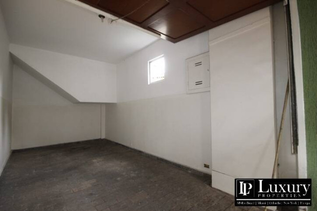 Imagem Casa com 3 Quartos à Venda, 380 m² em Pacaembu - São Paulo Imagem Casa com 3 Quartos à Venda, 380 m² em Pacaembu - São Paulo