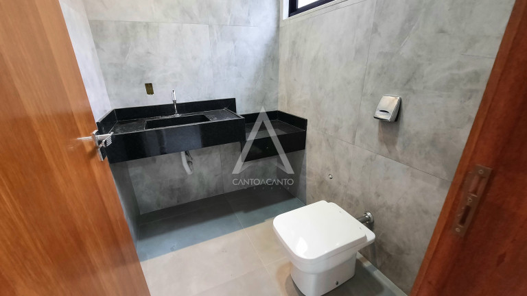 Imagem Casa com 3 Quartos à Venda, 342 m² em Setor Comercial - Sinop Imagem Casa com 3 Quartos à Venda, 342 m² em Setor Comercial - Sinop