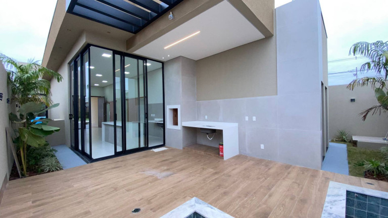 Imagem Casa com 3 Quartos à Venda, 142 m² em Cuiabá Imagem Casa com 3 Quartos à Venda, 142 m² em Cuiabá