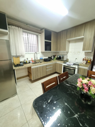 Imagem Casa com 3 Quartos à Venda, 204 m² em Piraporinha - Diadema Imagem Casa com 3 Quartos à Venda, 204 m² em Piraporinha - Diadema