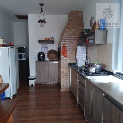 Imagem Casa com 4 Quartos à Venda, 240 m² em Centro - Penha Imagem Casa com 4 Quartos à Venda, 240 m² em Centro - Penha