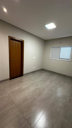 Imagem Casa com 3 Quartos à Venda, 180 m² em Cuiabá Imagem Casa com 3 Quartos à Venda, 180 m² em Cuiabá