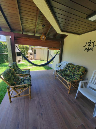 Imagem Sobrado com 4 Quartos à Venda, 160 m² em Cachoeira Do Bom Jesus - Florianópolis