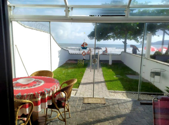 Imagem Casa com 4 Quartos para Alugar ou Temporada, 150 m² em Balneário Perequê - Porto Belo Imagem Casa com 4 Quartos para Alugar ou Temporada, 150 m² em Balneário Perequê - Porto Belo
