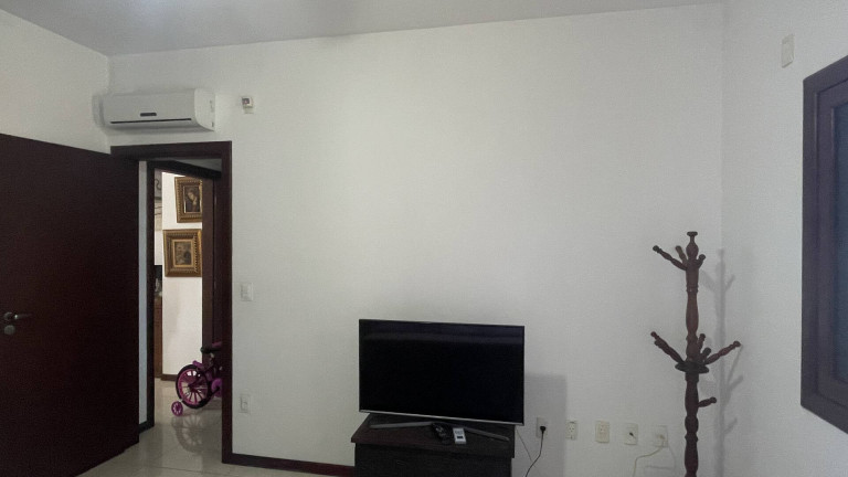Imagem Casa com 6 Quartos à Venda, 548 m² em Jurerê Internacional - Florianópolis Imagem Casa com 6 Quartos à Venda, 548 m² em Jurerê Internacional - Florianópolis